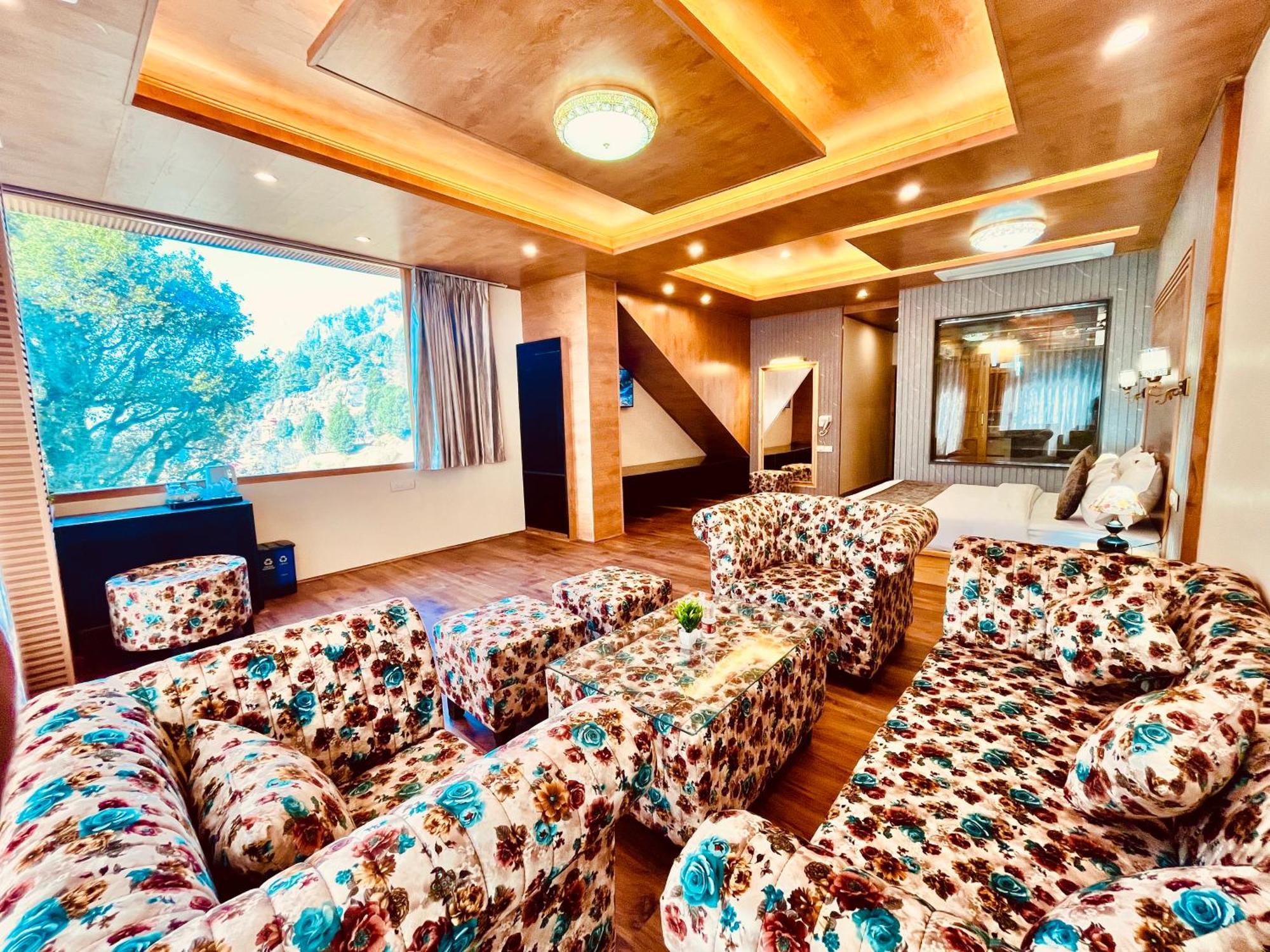 Naina Deventure Resort, Manali - Premium Rooms With Centrally Heated & Scenic View Exterior photo