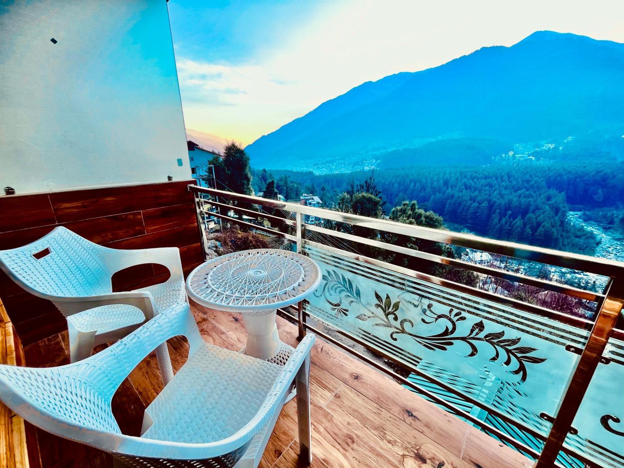 Naina Deventure Resort, Manali - Premium Rooms With Centrally Heated & Scenic View Exterior photo